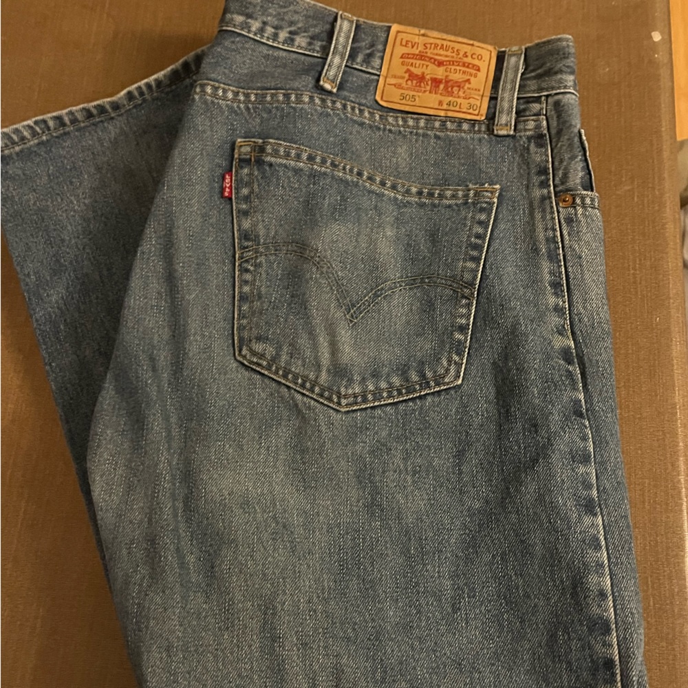 Levi’s 505 blue jeans size 40x30